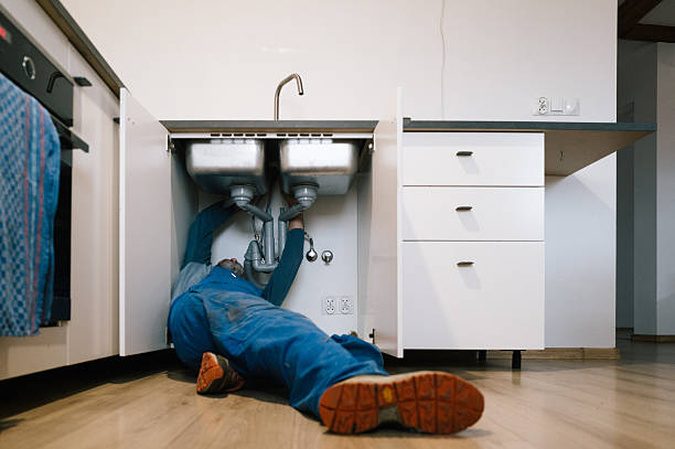 Professional Drain Cleaning technician working in Summertown, TN